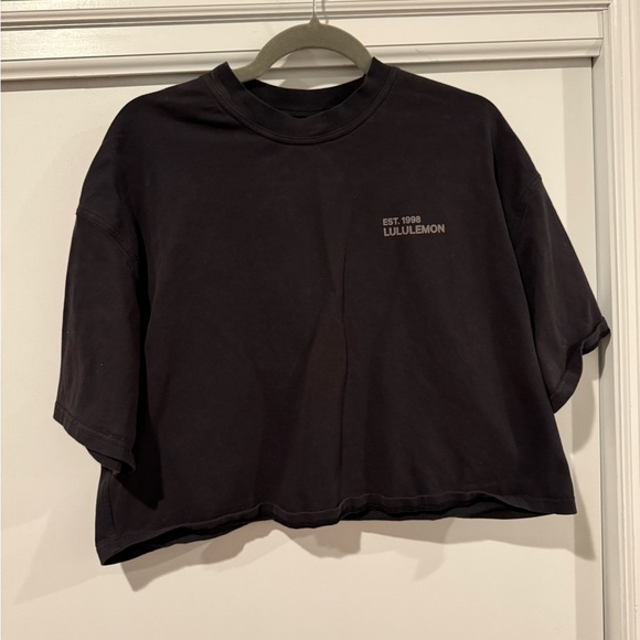 lululemon athletica Black Crop Top size 8 UGC - Picture 1 of 4